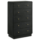 Cavelle Chest