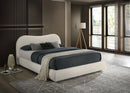 Grimsby E.King Bed