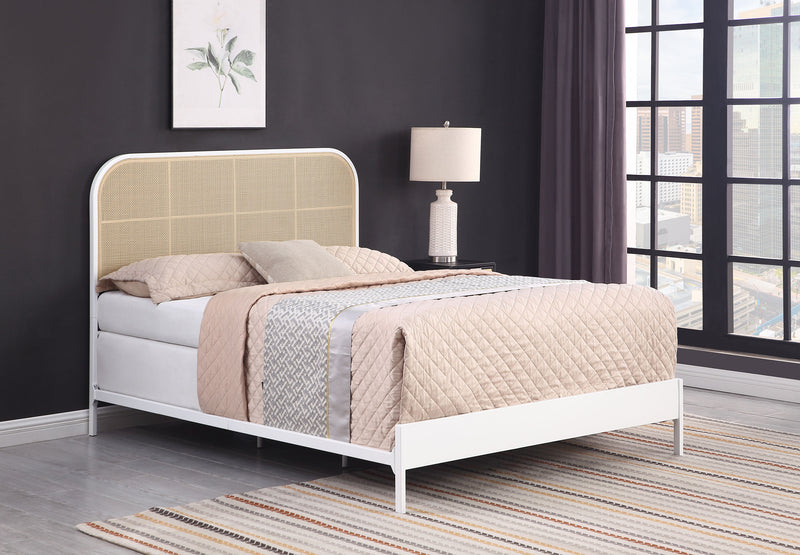 Amherst Eastern King, Queen, Full, & Twin Bed White & Black - My Sweet Home Furniture (Queens, NY)