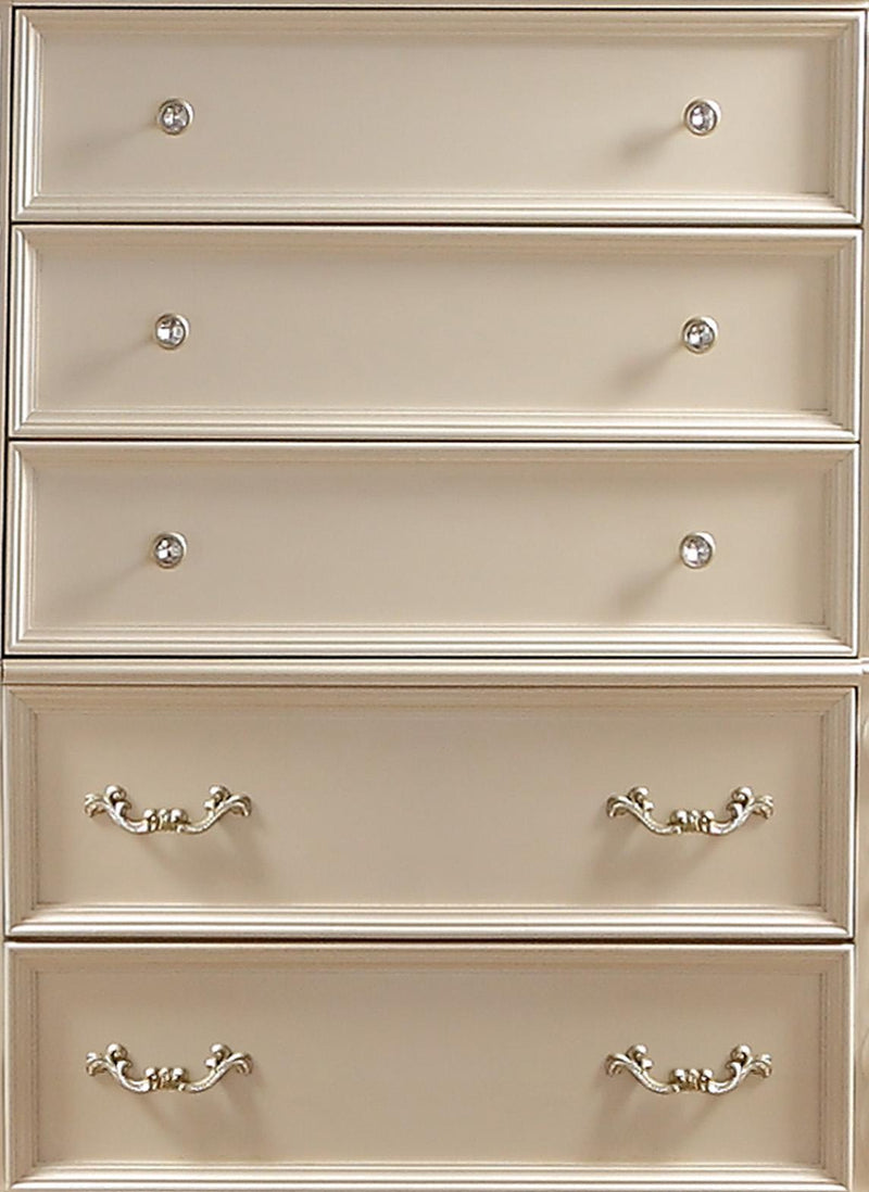 Victoria Traditional Style Chest in Off-White finish Wood